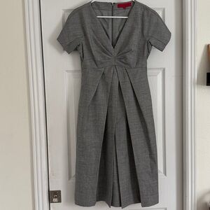 Sinclaire 10 Gray Pleated V-Neck Wool Dress